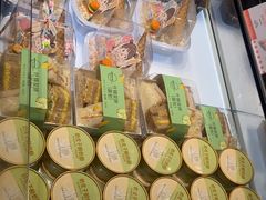 -万利隆·活力烘焙(人民路店)