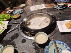 -大匠工房古船木艺术餐厅·猪肚鸡专门店(长白仙岛店)