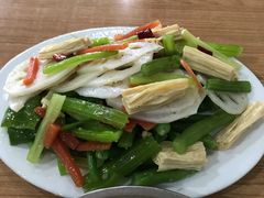 -清真老铁家灌汤包