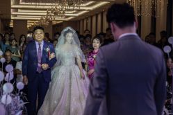 -深白婚纱艺术馆(王府壹号店)