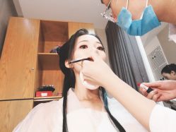 -盘子女人坊古装写真摄影(厦门总店)