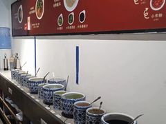 -尚尚仙·酸汤猪手·猪肚鸡火锅(华联万柳购物中心店)