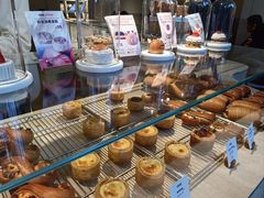 -VERIE BAKEHOUSE