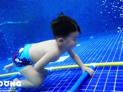-龙格亲子游泳俱乐部(泊富中心)
