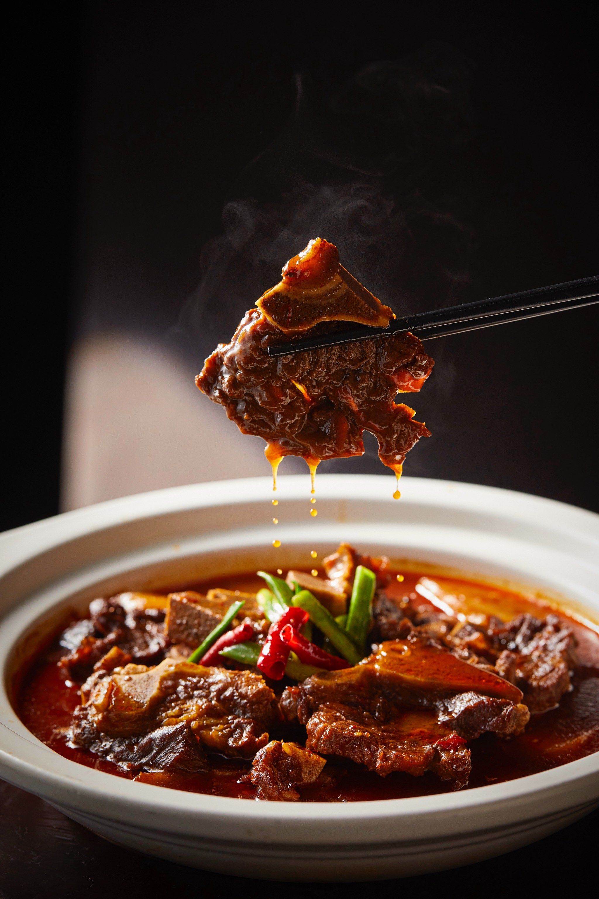 砂锅辣煮牛仔骨