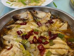 -超越海鲜屋(飞龙物业店)