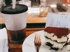 -星巴克(港汇1号办公楼店)