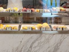 面包甜点陈列柜-浓心爷爷·现烤面包(荔胜广场店)