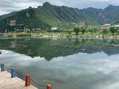 -百里峡七彩艺术小镇