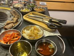 -GOGIYA·咕叽吖韩国传统烤肉店(东方新天地店)