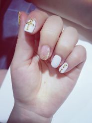 picture-孔雀手美甲美睫护理