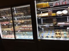 面包甜点陈列柜-味多美蛋糕(灯市口店)