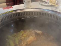 -哈尔滨烧烤·山河村铁锅炖(交大店)
