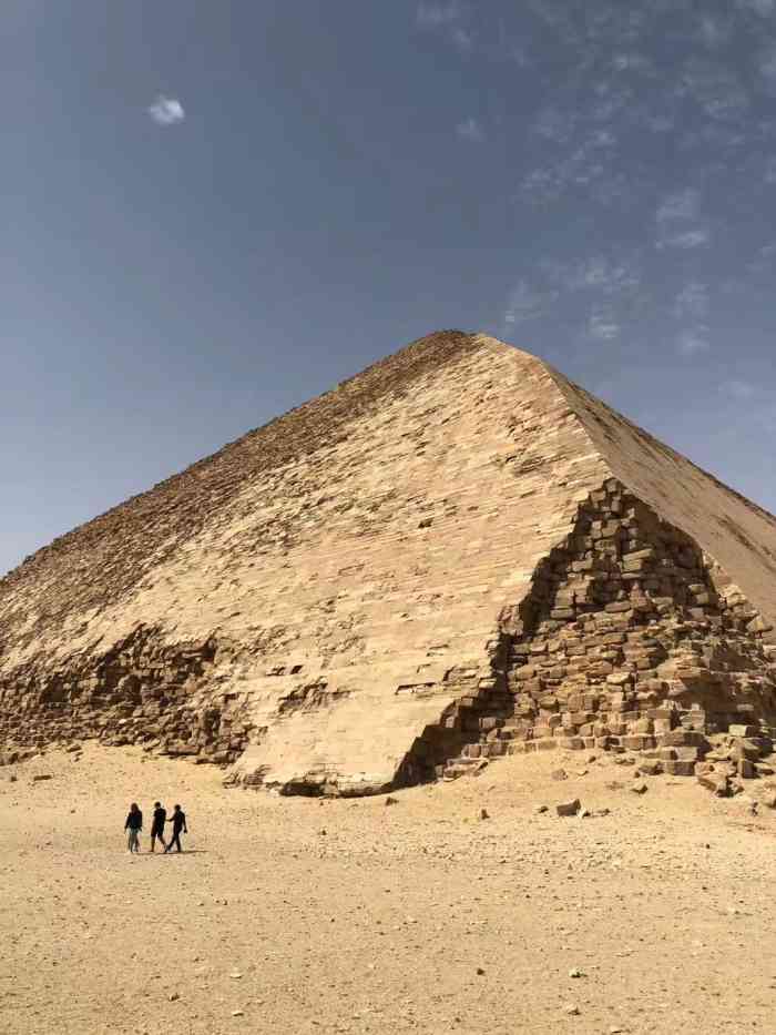 弯曲金字塔-"这个金字塔的存在其实从一个侧面可以给金字.