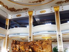 -泉城欧乐堡戏水湾艺术养生温泉