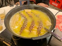 -鲜入围煮花胶鸡海鲜火锅