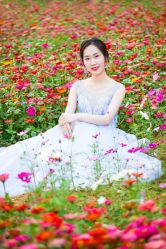 -现代经典婚纱摄影