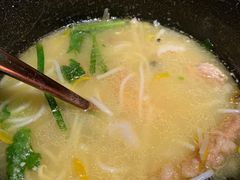 -云海肴·汽锅鸡·云南菜(天山百盛优客店)