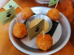 芝士土豆丸子佐咖喱酱-saigon saigon | 西贡西贡(滨北店)