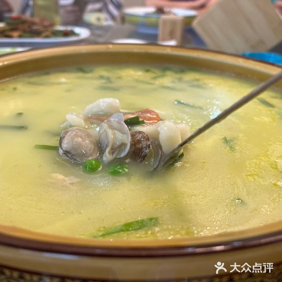 宴八方餐饮