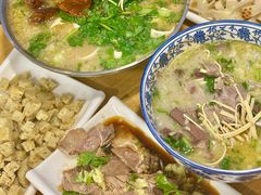 -八百里牛肉汤(盖饭·锅贴·万象城店)