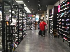 -ABC MART(心斎橋店)