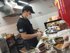 -侯志伟纯手工酸辣粉