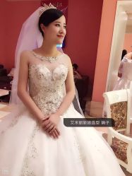 -艾米丽婚纱礼服