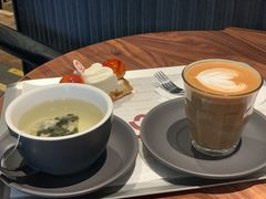 蜜桃乌龙-MEEBO KAFEE米咖焙坊(虹桥路店)