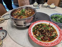 -牟记江湖重庆地标特色菜鱼蛋海鲜羊蝎子(巴南区黑金冠十多年好店)