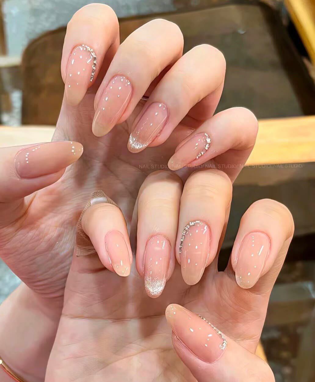 粉色系美甲来了