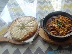 -咖啡人·融合餐厅(万达环宇店)