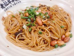 -熊大师牛羊粉(红谷凯旋店)