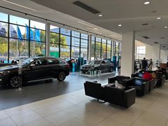 -上海宝信宝马4S店