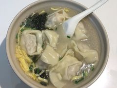 鲜肉虾仁大馄饨-光明邨大酒家(淮海路店)