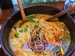 -银米·云南传统过桥米线(双廊黑金冠店)