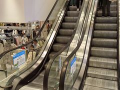 -URBAN REVIVO(七宝领展广场店)