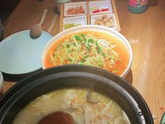-九锅一堂酸菜鱼(新南凯德直营店)