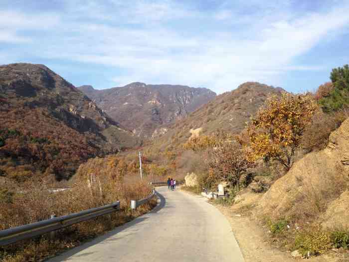 劲松园风景区-"「环秀湖」推荐理由:清明过后,梨花飘香.