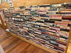 -猫的天空之城概念书店(杭州南宋御街店)