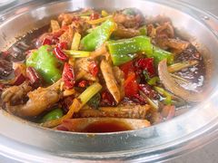 -休记光头香辣蟹干锅店(衣冠庙店)