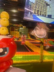 -蹦蹦跳跳(新奥购物中心店)