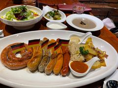 -1886德国汽车餐厅(外滩十六铺码头店)