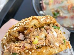秘制烧饼-万红路羊汤烧饼店(将台路店)