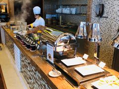自助取餐区-湖景知味西餐厅•自助餐• 轻食(南京金茂威斯汀大酒店)