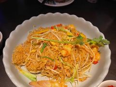 -大头虾越式风味餐厅(光明广场店)