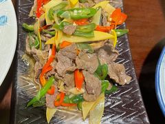 酸木瓜炒牛肉-紫滇源云南生态菜(丹凤街店)