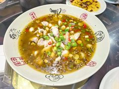 -土砂锅生态山庄·非遗砂锅雅鱼