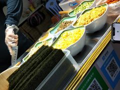 自助取餐区-糯米卷