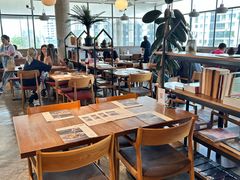 -ROAST coffee & eatery